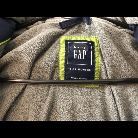 *SOLD* 18-24 BabyGap Jacket. Puffer w snow gaiter. - Picture 3 of 4